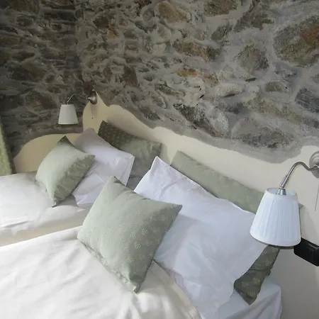 The Stone House * Plesio